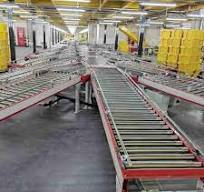 Industrial Design Narrow Belt Parcel Sorting Machine Conveyor for Courier  Logistic Center