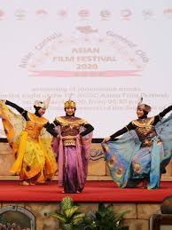 Download film ada apa dengan cinta full movie. Film Ketika Cinta Bertasbih Tutup Festival Film Asia Ke 13 Di Jeddah Kumparan Com