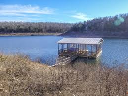 5 rv sites with water & electric. Missouri Bull Shoals Lake
