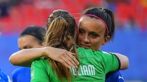 Per quello che so le uniche lesbiche dichiarate sono giugliano e linari. Tutti Pazzi Per Laura Giuliani L Esempio Che Il Migliore Attacco E La Difesa Eurosport
