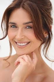 Rebecca Mellor's Instagram, Twitter & Facebook