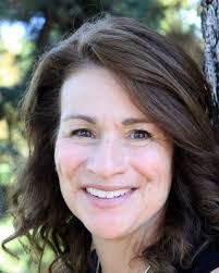 Mary Bello's Instagram, Twitter & Facebook