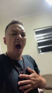 Acordei cedo, sem planos. Só senti vontade de ajudar. E ali, na beira ...