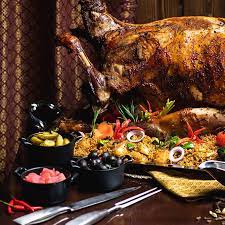 Usah gundah, kami ada senarai buffet 2019 terkini untuk destinasi buffet yang boleh anda terjah untuk sesi berbuka puasa sekitarshah alama. 14 Epic Ramadan Buffets In Kl To Buka Puasa At For 2019 Buro 24 7 Malaysia