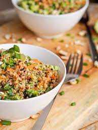 Thai Veggie Quinoa Bowl Recipe Is A Perfect Summer One Pot Meal Full Of Crunchy Flavors And A Sharp And Tangy As Veggie Quinoa Bowl Healthy Vegetarian Recipes