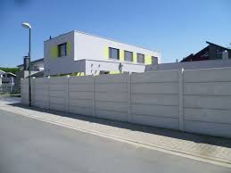 Betonzaun Fels Steinoptik Betonzaune Dortmund Gartenbau Und Landschaftsbau Betonzaun Landschaftsbau Gartenbau