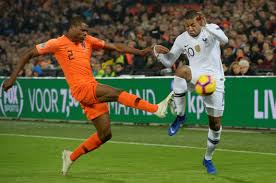 Holland, who had gone into the game strong favourites after winning their group with a 100 per cent record, had the better of the early play. Two Reasons Why Denzel Dumfries Is A Better Option For Manchester United Than Aaron Wan Bissaka Footballfancast Com