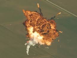 Vermutlich am wochenende wird die 18 tonnen schwere raketenstufe in die erdatmosphäre eintreten und unkontrolliert abstürzen. Eine Chinesische Rakete Hat Beinahe Ein Kleines Dorf Ausgeloscht Business Insider