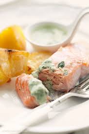 Losos Z Sosem Bazyliowym Przepis Yummy Seafood Seafood Recipes Cooking Salmon