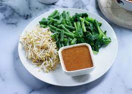 (tumis bahan bumbu plus daun jeruk purut sampai cabai lunak jika ingin membuat sambal yang akan langsung disantap (bukan untuk diawetkan). Resep Pecel Sayur Menu Sederhana Yang Nagih Sedapnya Bukareview