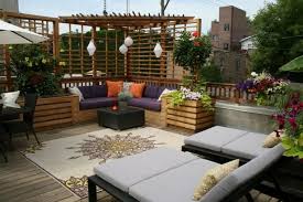 Terrasse 50 Unglaubliche Ideen Um Es Mit Pflanzen Zu Dekorieren Homedesign Terassenentwurf Raum Im Freien Sitzmoglichkeiten Im Freien