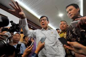 Saya berkomunikasi dengan pak laode. Yasonna Mundur Kemenkumham Pak Menteri Tak Boleh Rangkap Jabatan Okezone Nasional