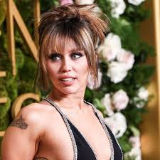 Miley Cyrus + Liam Hemsworth: Sie hat seinen Namen angenommen