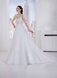Die glänzenden und zarten stoffe unserer brautmoden sind wahrhaft materialien zum verlieben. Brautkleid In A Linie Mit Spitze Seite 2 Kleiderfreuden
