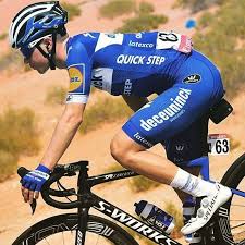 Professional cyclist for @deceuninck_qst | twuko. Pin Op Remco Evenepoel