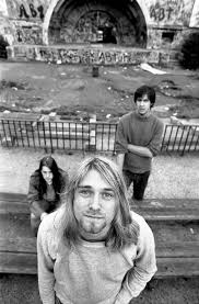 Pin By Angelina Schanamann On Nirvana Band Photoshoot Nirvana Kurt Cobain