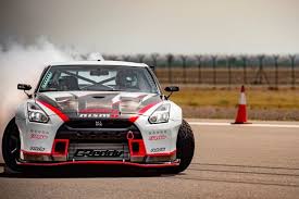 Watch A 1 380 Hp Nissan Gt R Go 189 Mph Sideways Nissan Gt Nissan Gt R Nissan
