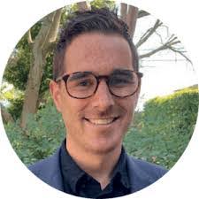 Aaron Mackinnon's Instagram, Twitter & Facebook