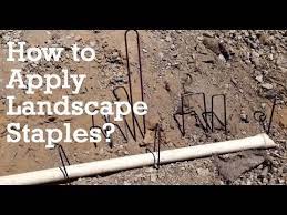Accepts 1⁄2 x 60' gro1 tie tape (not included). How To Apply Landscape Staples Sod Staples Garden Stakes Sandbaggy Com Youtube