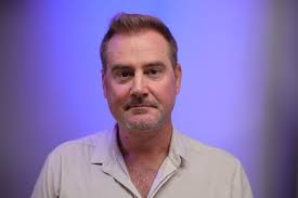 GALERIE: Šéf komory ostře o nových regulacích vapingu: Je to likvidační.  Lidé se vrátí k tradičním cigaretám