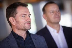 MATOVIČOVA VLÁDA NEMÔŽE VYHLÁSIŤ VÝNIMOČNÝ STAV A NASTOLIŤ VOJENSKÝ REŽIM