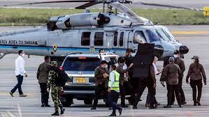 En el helicóptero viajaban también el ministro de defensa, diego molano; Othvjopnx1mq4m