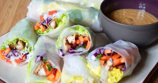 Rouleaux De Printemps Multicolores Et Sauce Cacahuete Rainbow Springrolls And Peanut Dip Cuisine Asiatique Cuisine Repas