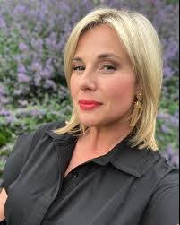 Lindsey Brown's Instagram, Twitter & Facebook