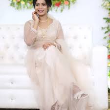 Sophia Mohan (@sophiashanta) • Instagram photos and videos