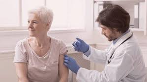 França é um dos vários países da ue que não recomendam o imunizante de oxford para maiores de 65 anos imagem: Vacina De Oxford Produz Em Idosos Resposta Imunologica Contra Covid 19