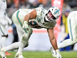 Dolphins sign Sieler