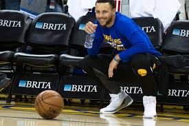 Stephen curry, ayesha curry and klay thompson participated in protests in oakland on wednesday. Warriors Flew A Little Steph Curry Fan To Oakland After He Was Unable To See Him Play In Atlanta Sbnation Com