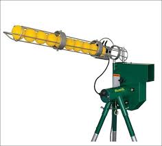 The Heavy Ball Paceman Strike Cricket Bowling Machine Is For Higher Junior To Senior Players Features Variable Bowling Spee Bowling Cricket Equipment Cricket