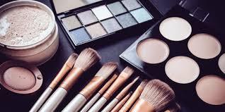 Tips dan teknik make up yang sangat simple dan mudah untuk di apply terutama beginner. Cara Memakai Make Up Yang Benar Untuk Pemula Perhatikan Langkah Langkahnya Merdeka Com