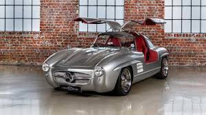 Find & compare performance, practicality, chassis, brakes, top speed, acceleration, suspension, engine, weights, luggage & more. Mercedes Slk 32 Amg Had To Die So This Gullwing Replica Could Live