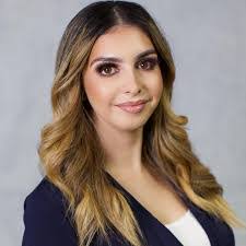 Jenny Alvarez's Instagram, Twitter & Facebook