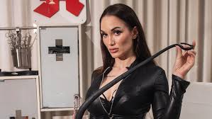 Sie arbeitete als „Sklavin“: So heftig ließ mich mein krassester Kunde  leiden | Regional | BILD.de