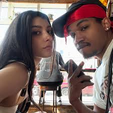 Danielle (@houseofcommonwealth) • Instagram photos and videos