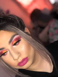 What lip color do you like better 😍❤️ I want to make lives doing my  makeup, should I?