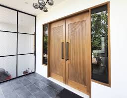Dan kami siap menerima pesanan kusen pintu rumah warna putih dengan menggunakan kayu mahoni dengan. 8 Model Pintu Rumah Minimalis 2 Sisi Terbaik 2021 Hunian Tampak Lebih Mewah Dan Elegan Rumah123 Com