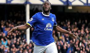Romelu lukaku of everton waves to the crowd prior to the barclays premier league match between everton and chelsea at goodison park on september 14,. Everton News Romelu Lukaku I Ve Been Winding Up Duncan Ferguson About Goal Record Football Sport Express Co Uk