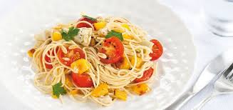 Spaghettis Aux Tomates Fraiches Et Aux Artichauts Ricardo Recipe Fresh Tomatoes Everyday Food Spaghetti Recipes