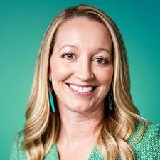 Melissa Hausmann's Instagram, Twitter & Facebook