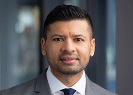 Some 300,000 Americans with advanced heart failure might live longer if  they receive left ventricular assist devices (LVADs).