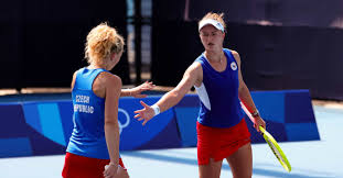 Krejcikova is the first player to sweep the roland garros singles and women's doubles titles since mary pierce in 2000. E Ndy1qe3hjltm