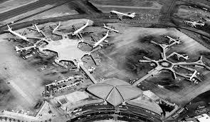 Great Terminals The Twa Flight Center A Visual History Of The World S Great Airports Twa Flight Center Flight Centre Twa