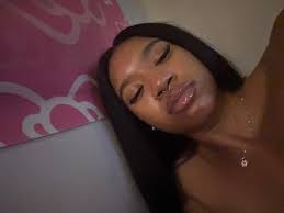 Lola Fish 💰 (@EboniD_Official)