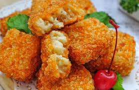 Sajikan dengan taburan taoge dan kubis rebus, serta perasan jeruk nipis. Resep Nugget Pisang Keju Camilan Enak Mengenyangkan Skanaa