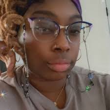 Tamara Light's Instagram, Twitter & Facebook