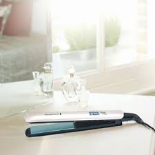 Remington shine therapy straightener s8500 the advanced ceramic coated plates on these super smart straighteners are infused with moroccan argan oil, a natural ingredient renowned for its shine enhancing properties, as well as vitamin e, conditioners and moisturisers. Remington Shine Therapy Straightener High Quality Ceramic Coating Enriched With Microactive Ingredients For More Shine Moroccan Argan Oil Vitamin E Lcd Display 150 230 C Hair Straightener S8500 Amazon De Beauty